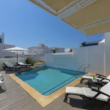 Villa Paros Protarász