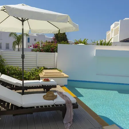 Paros *
